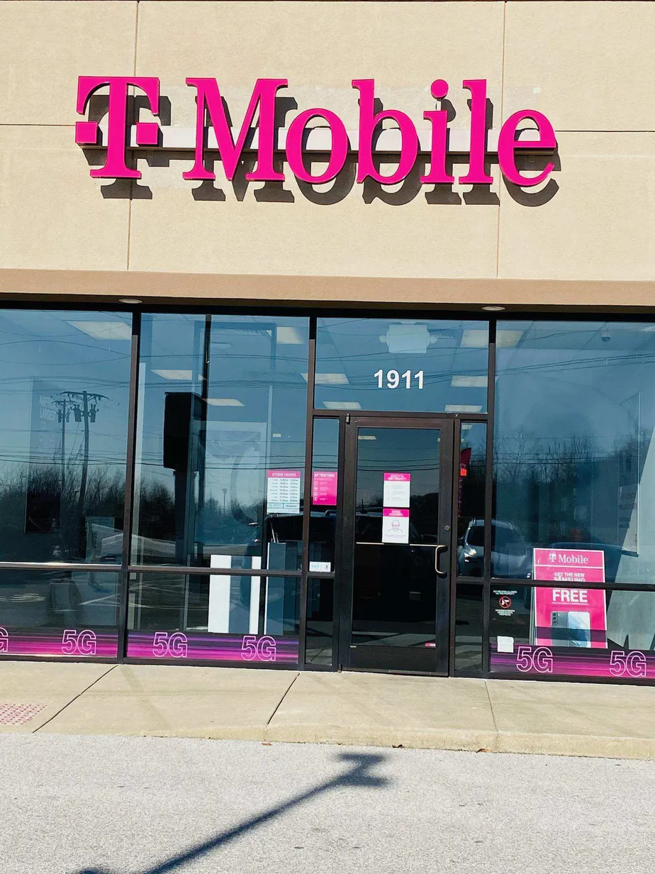 Exterior photo of T-Mobile store at Vaughn Rd & Memorial Ln, Wood River, IL