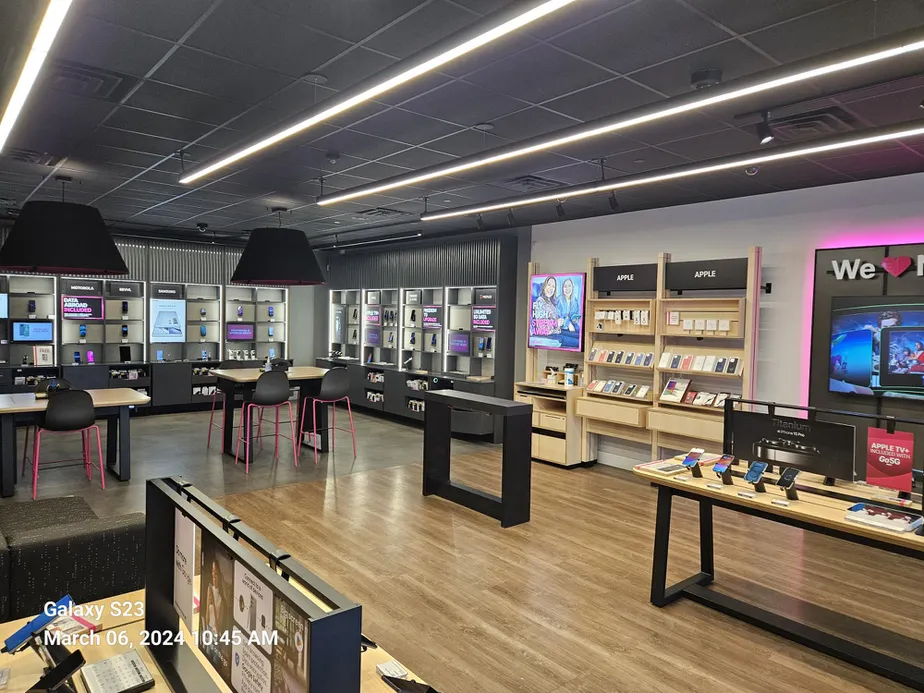  Interior photo of T-Mobile Store at Balltown Rd & State St, Schenectady, NY 