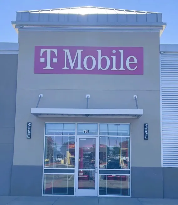  Exterior photo of T-Mobile Store at Gem Lake Rd & W Amarillo Blvd, Amarillo, TX 