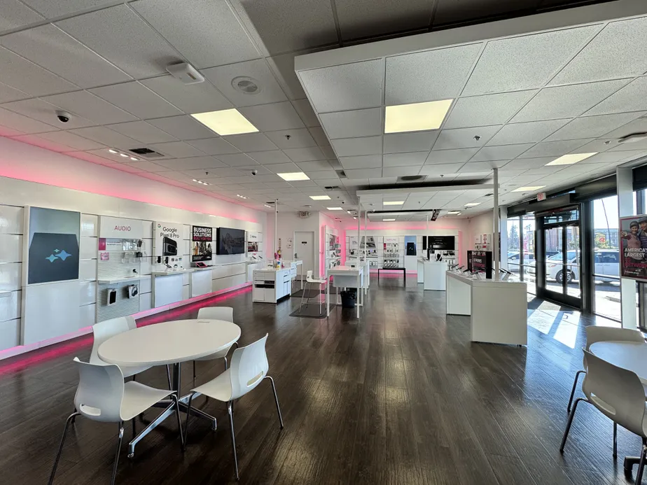 Interior photo of T-Mobile Store at California & Real Road, Bakersfield, CA 