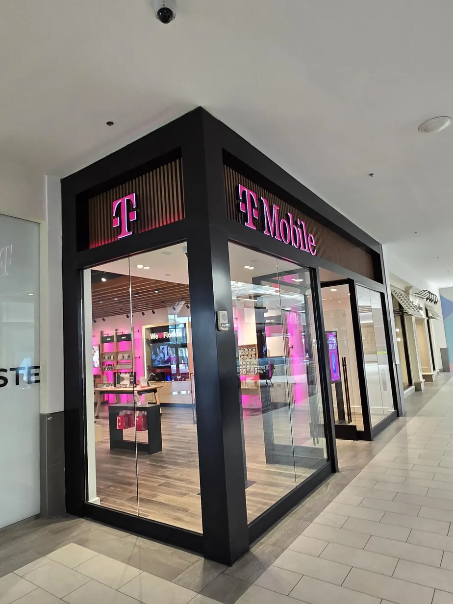  Exterior photo of T-Mobile Store at Town Center At Boca Raton, Boca Raton, FL 