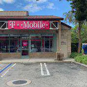  Exterior photo of T-Mobile store at Broad St & Tank Farm Rd, San Luis Obispo, CA 