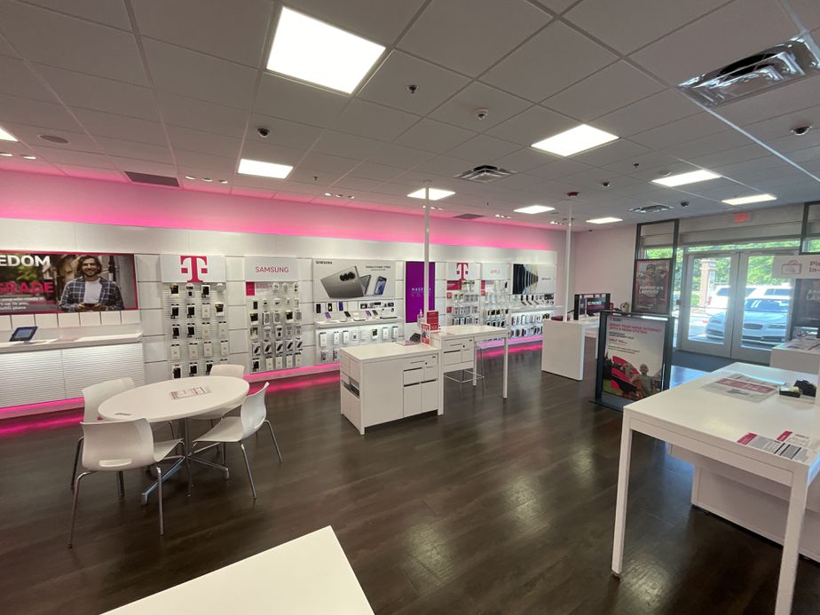 Interior photo of T-Mobile Store at Townpark Ln NW & Townpark Way, Kennesaw, GA