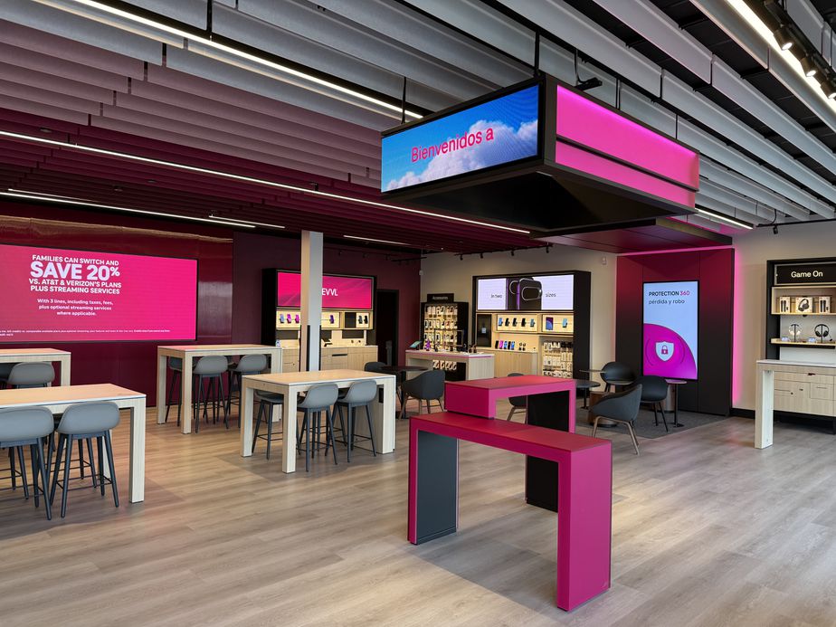 Interior photo of T-Mobile Store at E Central TX Expy & SWS Young, Killeen, TX