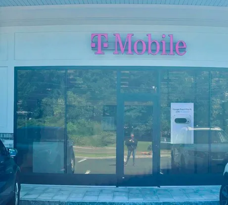  Exterior photo of T-Mobile Store at Bridgeport Ave & Woodland Park, Shelton, CT 
