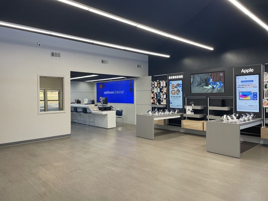 Mountain Home 8129 Inside Store.jpg