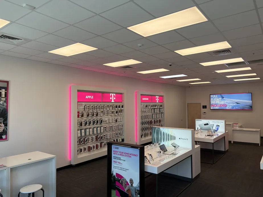  Interior photo of T-Mobile Store at E Old Vail Rd & Houghton Rd, Tucson, AZ 
