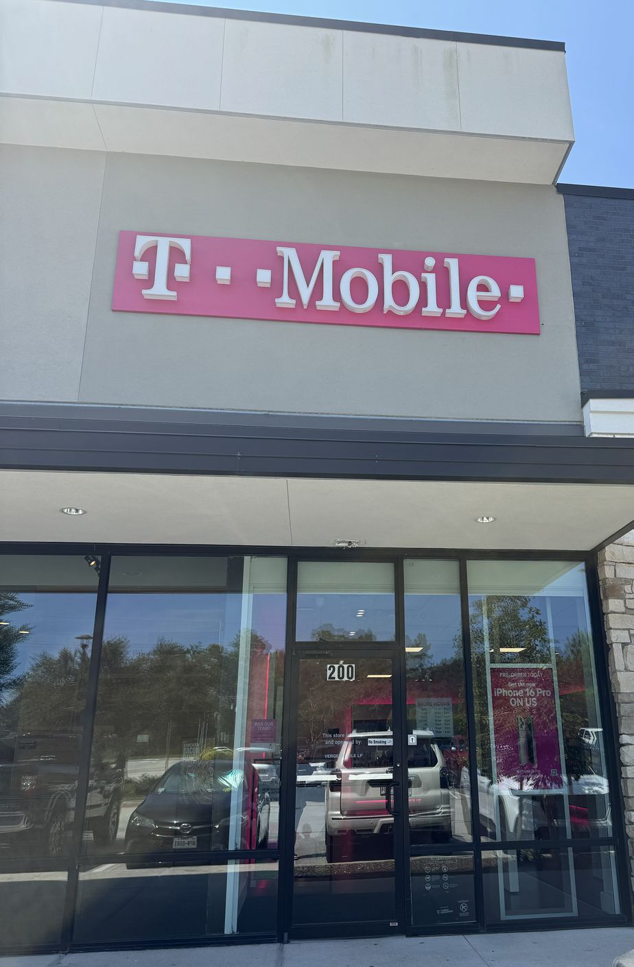Exterior photo of T-Mobile Store at Loop 336 & I-45, Conroe, TX