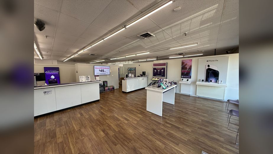 Metro by T-Mobile 4236 S Broadway - 4236 S Broadway 