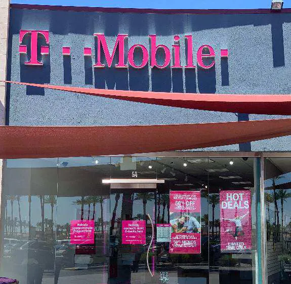  Exterior photo of T-Mobile store at E Indian Bend Rd & N Pavilions Blvd, Scottsdale, AZ 