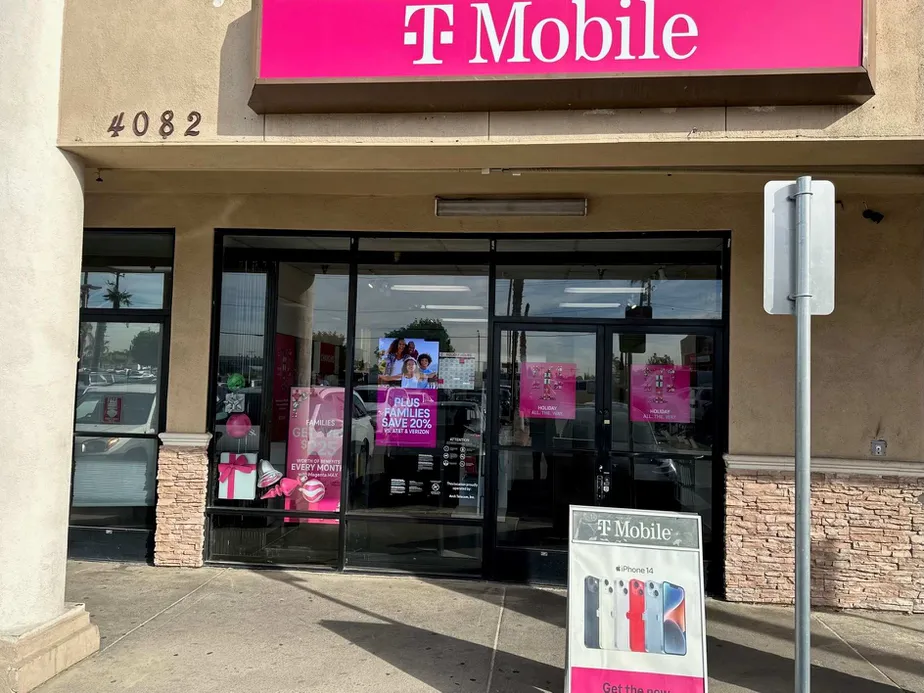 Exterior photo of T-Mobile Store at Magnolia & Westminster, Westminster, CA