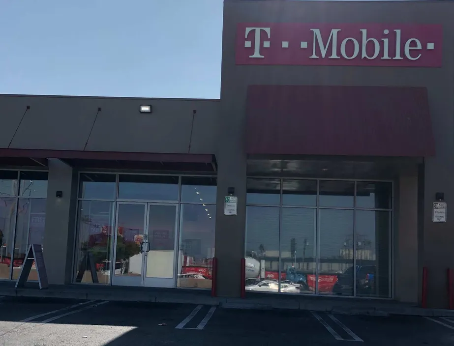 Exterior photo of T-Mobile store at La Cienega & Centinela, Inglewood, CA