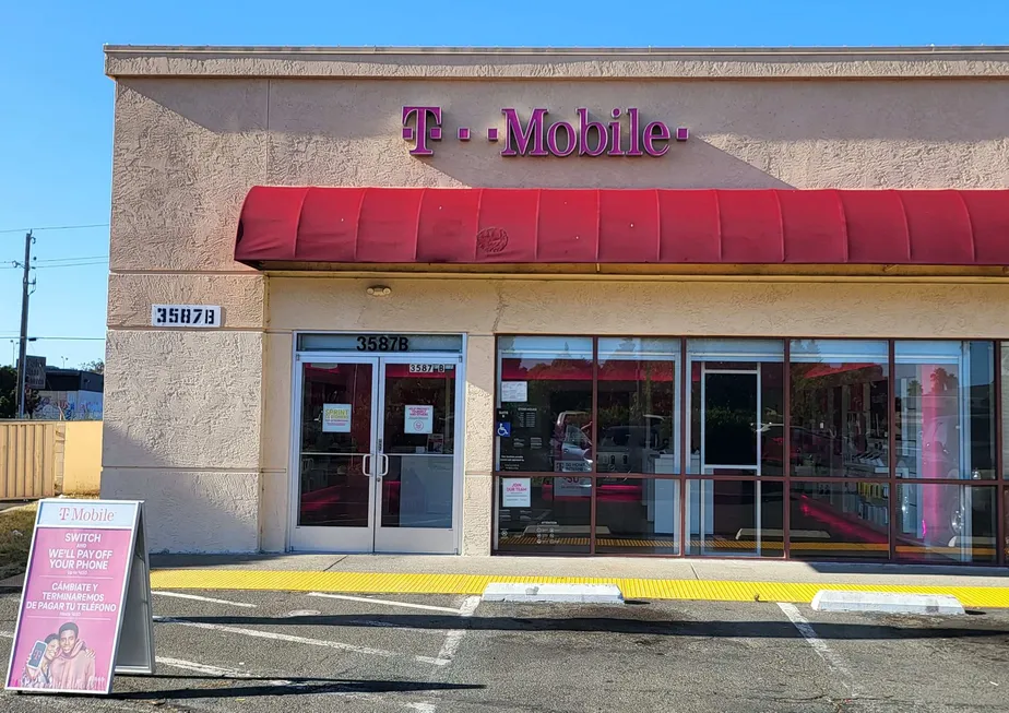 Exterior photo of T-Mobile Store at Sonoma Blvd & Redwood St, Vallejo, CA