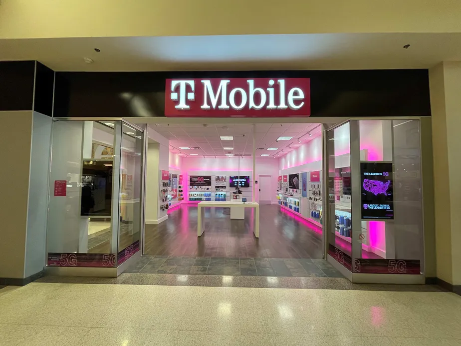 Exterior photo of T-Mobile store at West Acres Mall 2, Fargo, ND