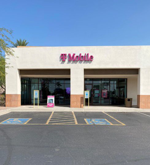 Interior photo of T-Mobile Store at I-10 & Ray, Chandler, AZ