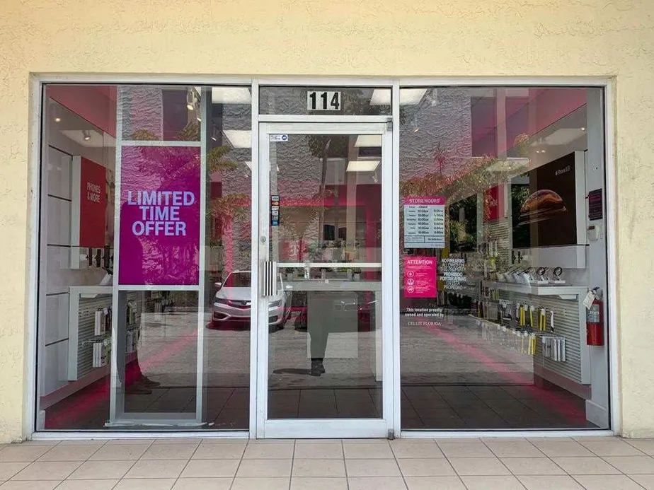 Exterior photo of T-Mobile store at Crandon Blvd & Harbor Dr, Key Biscayne, FL