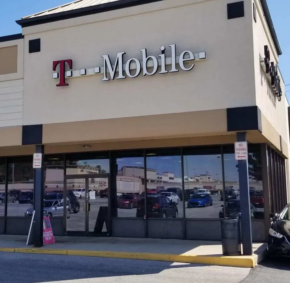 Exterior photo of T-Mobile store at Loucks Rd & N Susquehanna Trail, York, PA