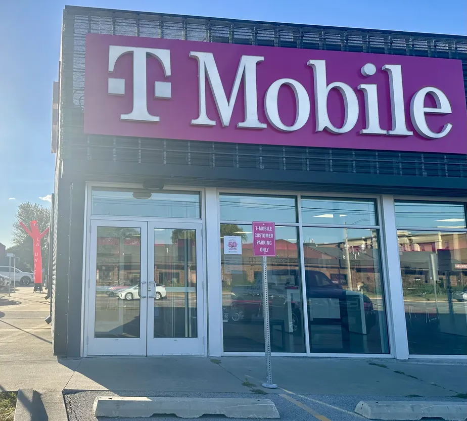  Exterior photo of T-Mobile Store at S Riverside Dr & Hwy 1 West, Iowa City, IA 