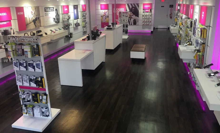  Interior photo of T-Mobile Store at Central & Holland, Toledo, OH 