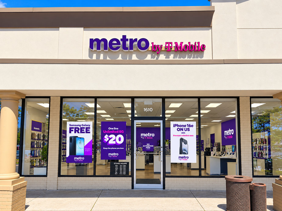 Metro by T-Mobile 1610 Richland Ave W - 1610 Richland Ave W 