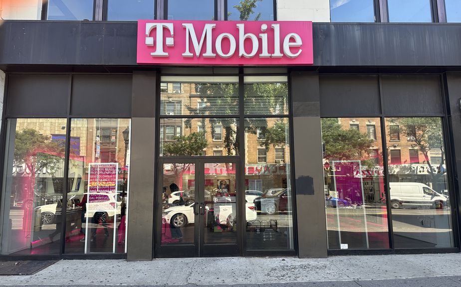 Exterior photo of T-Mobile Store at Southern Blvd & Aldus St, Bronx, NY