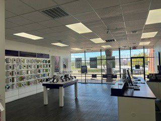 Metro by T-Mobile 450 E Highway 67 - 450 E Highway 67 