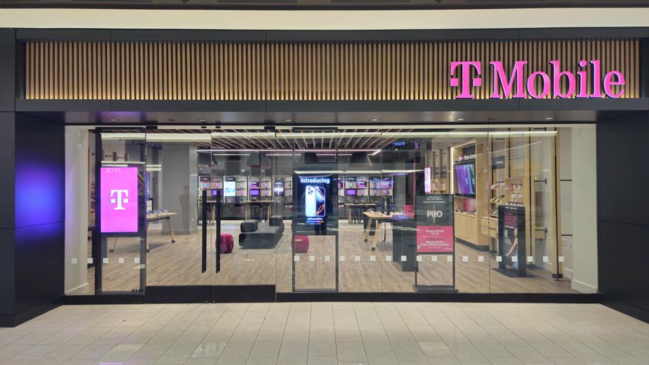 Exterior photo of T-Mobile Store at American Dream Mall, East Rutherford, NJ