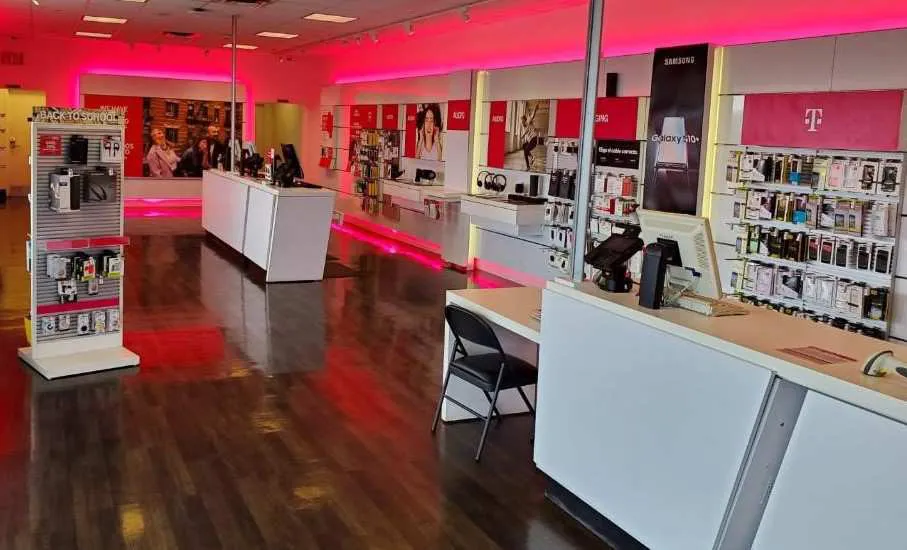 Interior photo of T-Mobile Store at I-19 & Mariposa, Nogales, AZ