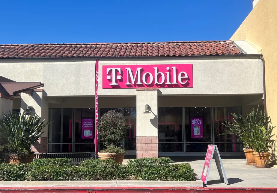  Exterior photo of T-Mobile Store at Hastings Ranch, Pasadena, CA 