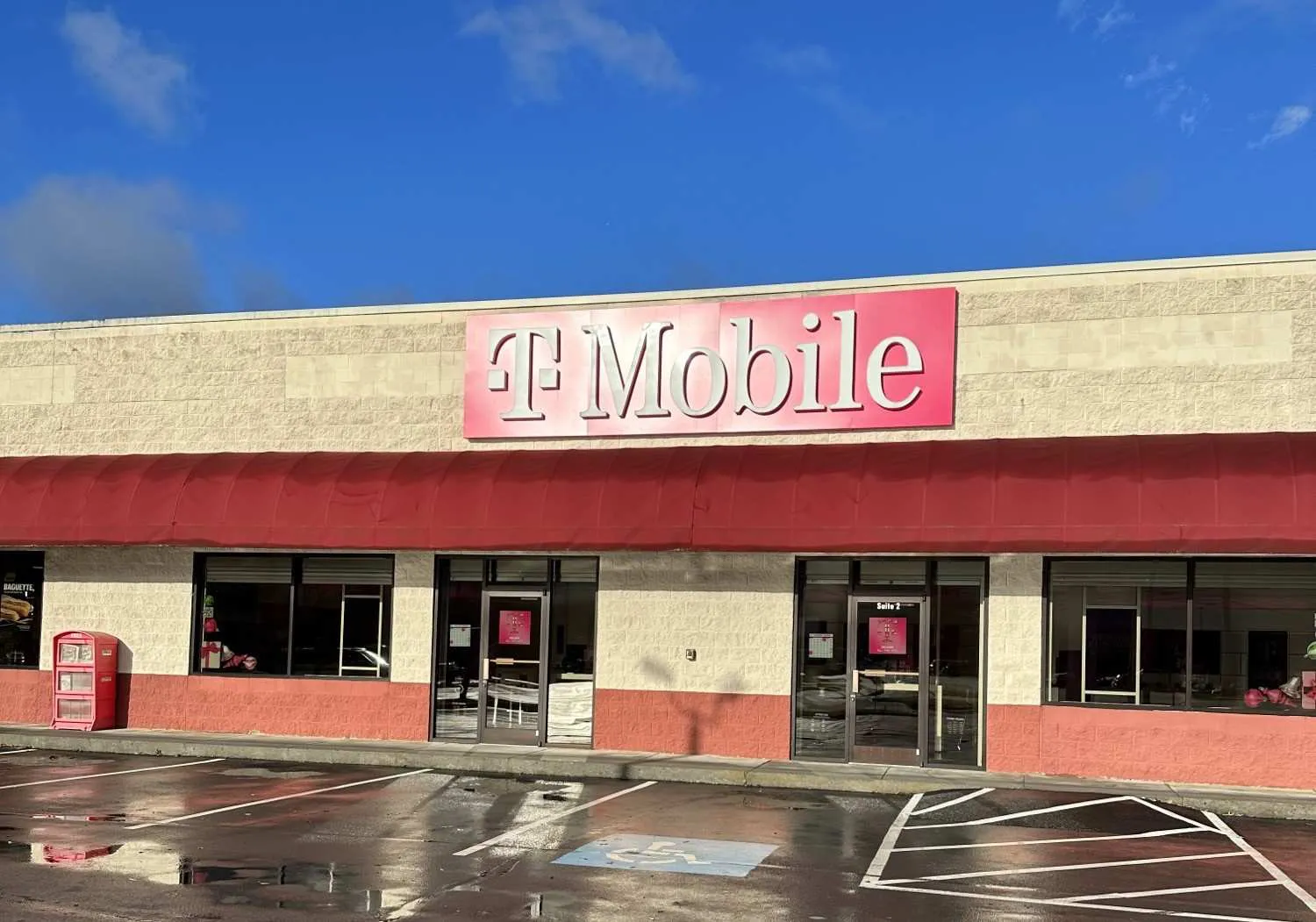 TMobile N Roan St & Browns Mill Rd Johnson City, TN