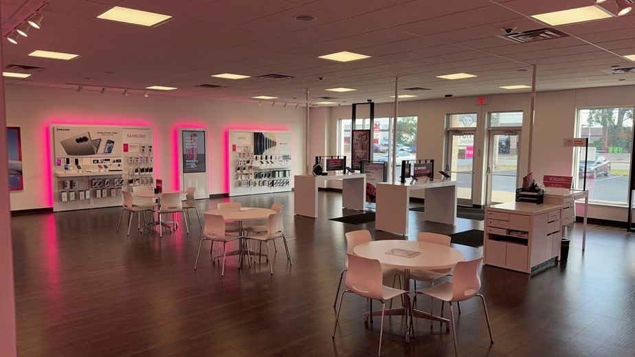 Interior photo of T-Mobile Store at Elida Rd & American Ave, Lima, OH