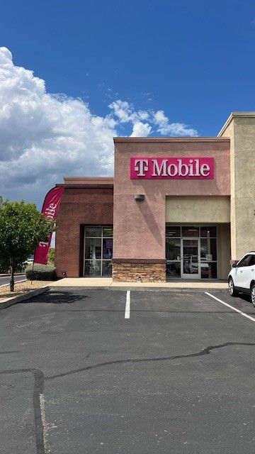 Exterior photo of T-Mobile Store at AZ-69 & Prescott Lakes Pkwy, Prescott, AZ