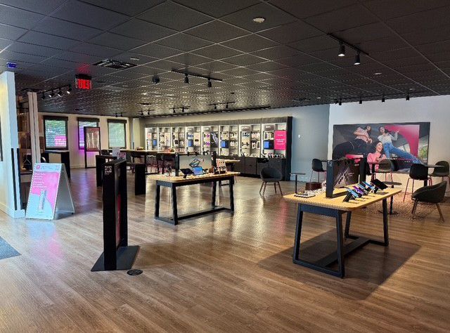 Interior photo of T-Mobile Store at Sam Furr Rd & Northcross Dr, Huntersville, NC
