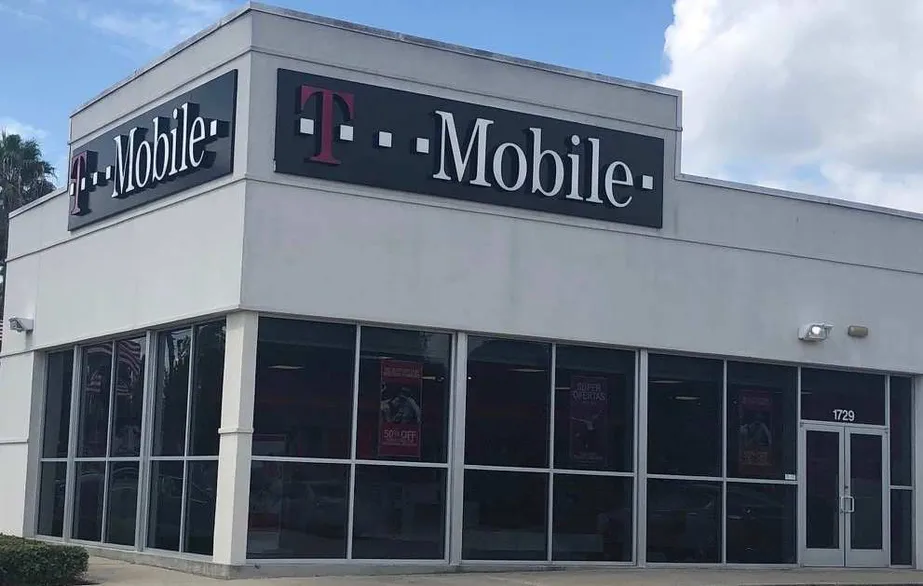Exterior photo of T-Mobile store at Wirt & Long Point Rd, Houston, TX