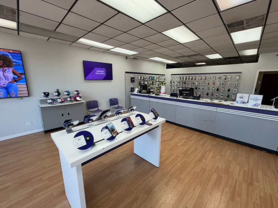Metro by T-Mobile 5033 Virginia Beach Blvd - 5033 Virginia Beach Blvd 