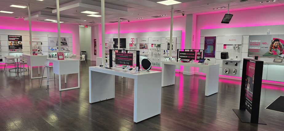 Interior photo of T-Mobile Store at Independence Plaza, Laredo, TX