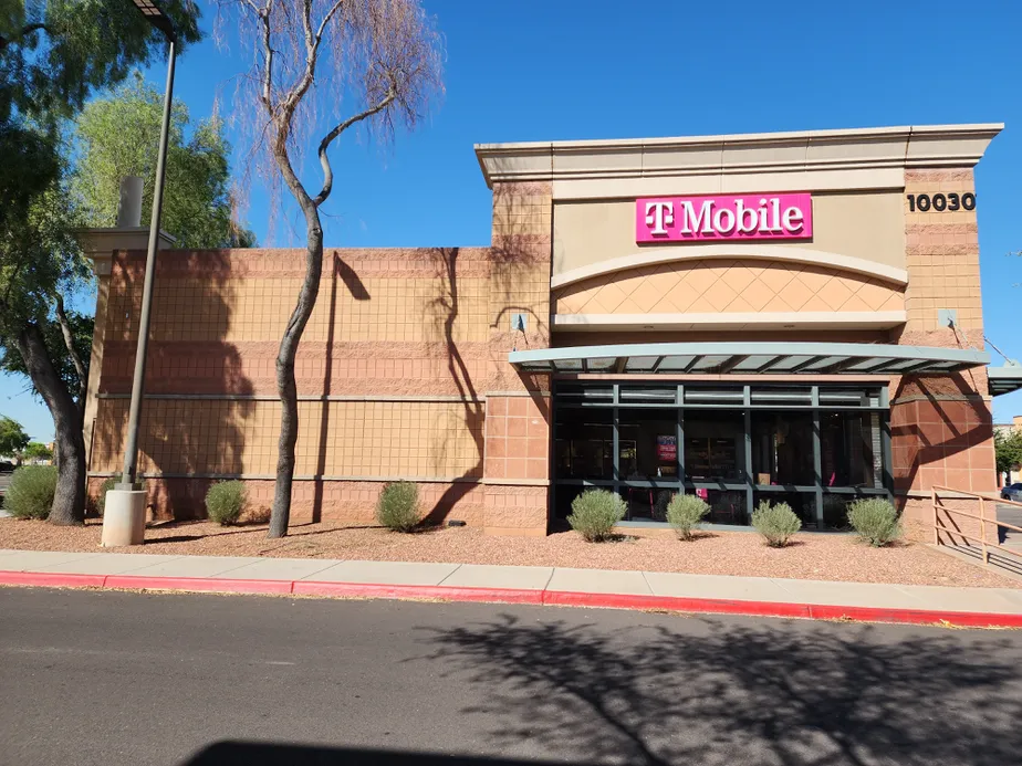 Exterior photo of T-Mobile Store at 99th & Mcdowell, Avondale, AZ