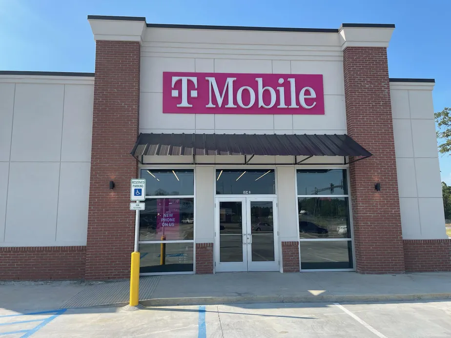 Exterior photo of T-Mobile Store at US 90 & Walmart Dr, Waveland, MS