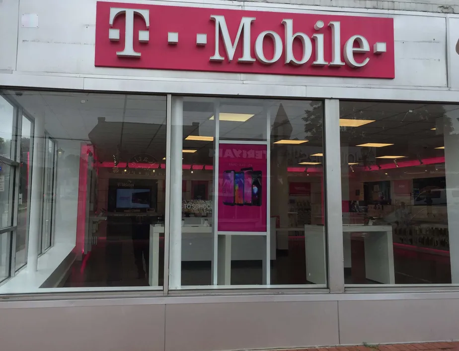 Exterior photo of T-Mobile store at New York Ave & E Carver St, Huntington, NY
