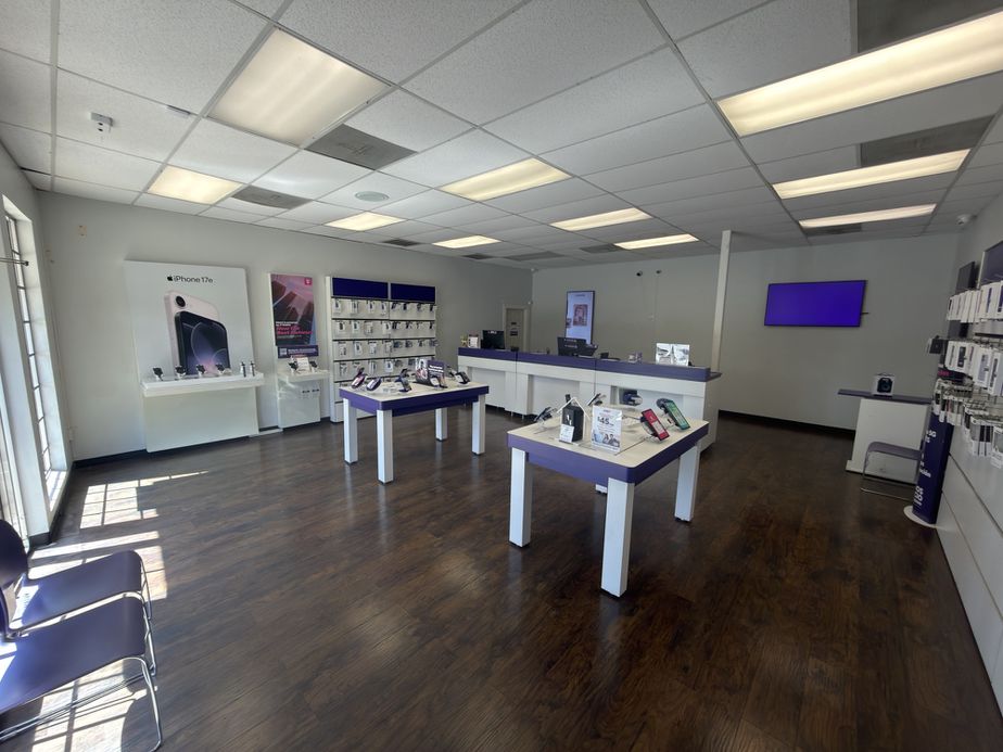 Metro by T-Mobile 5943 Ingram Rd - 5943 Ingram Rd 