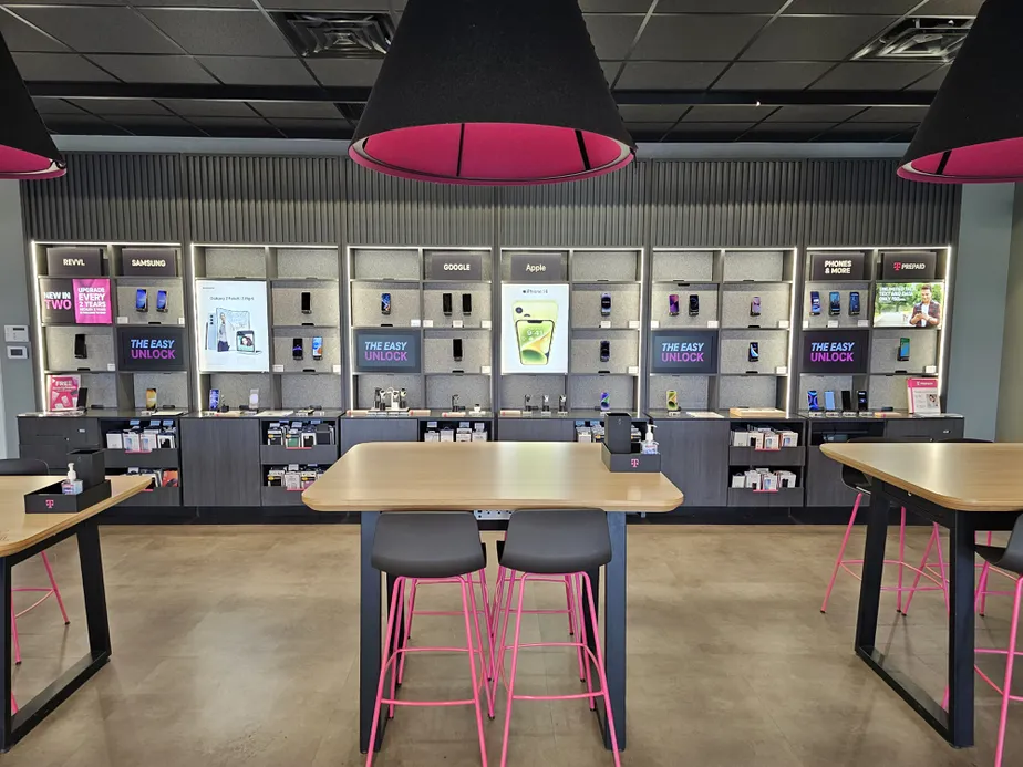 Interior photo of T-Mobile Store at US 40 & Perry, Plainfield, IN