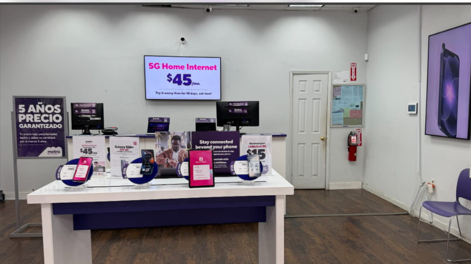 Metro by T-Mobile 1466 Saint Nicholas Ave - 1466 Saint Nicholas Ave 