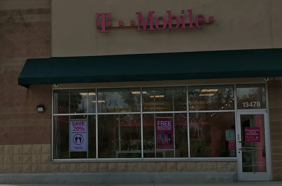 Exterior photo of T-Mobile store at Archer Ave & W 135th St, Lemont, IL