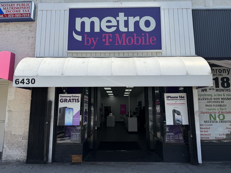 Metro by T-Mobile 6430 Pacific Blvd - 6430 Pacific Blvd 