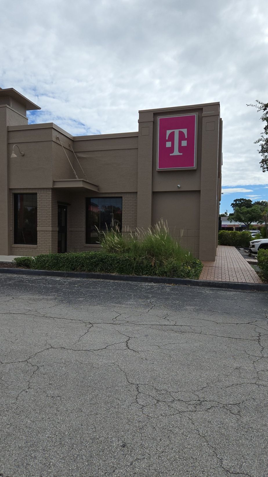 Exterior photo of T-Mobile Store at US Hwy 1 & Kitterman Rd, Port St Lucie, FL