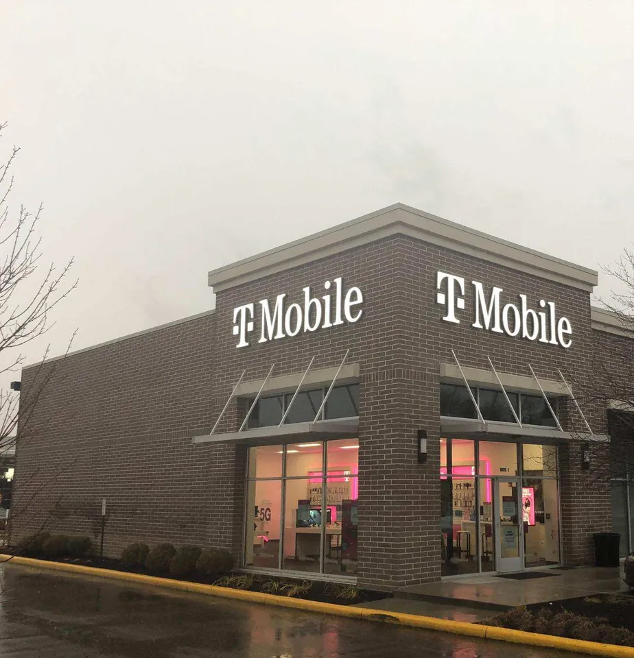 Exterior photo of T-Mobile store at Red Bank Rd & Forest Hill Ln, Cincinnati, OH