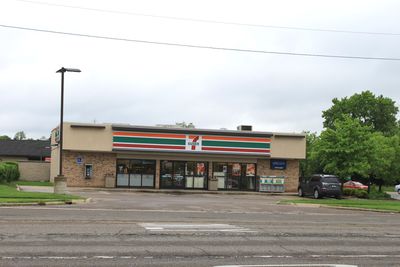 Image gallery for 7-Eleven