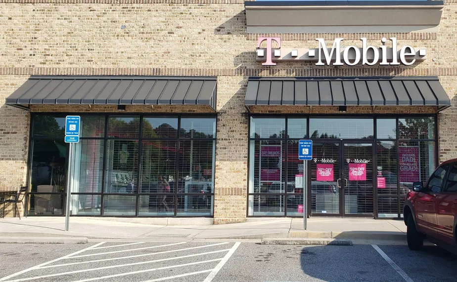 Exterior photo of T-Mobile store at Peachtree Industrial & S Old Peachtree, Norcross, GA