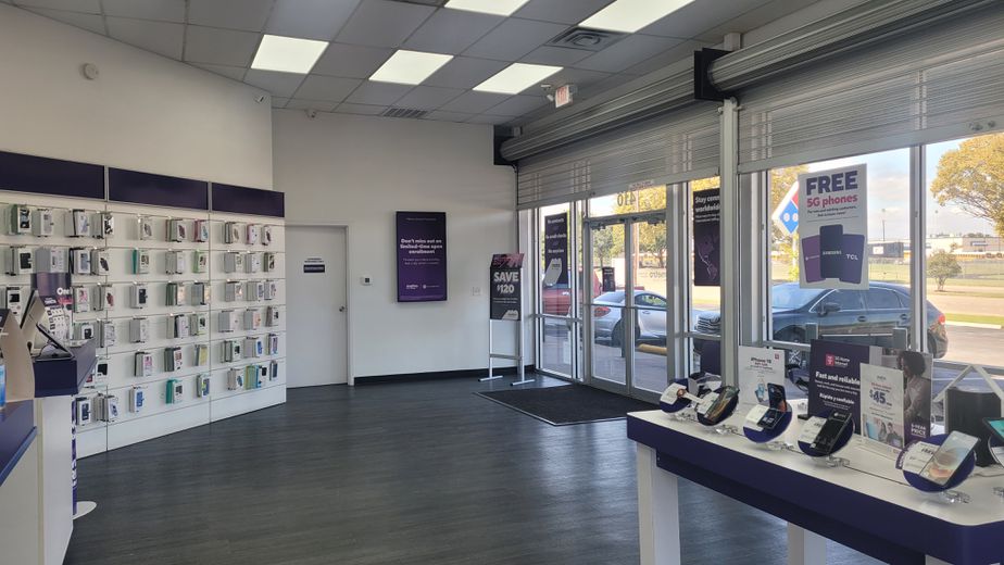 Metro by T-Mobile 410 E Wheatland Rd - 410 E Wheatland Rd 