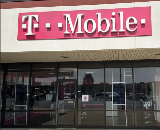  Exterior photo of T-Mobile Store at W Galena Ave & N Park Blvd, Freeport, IL 